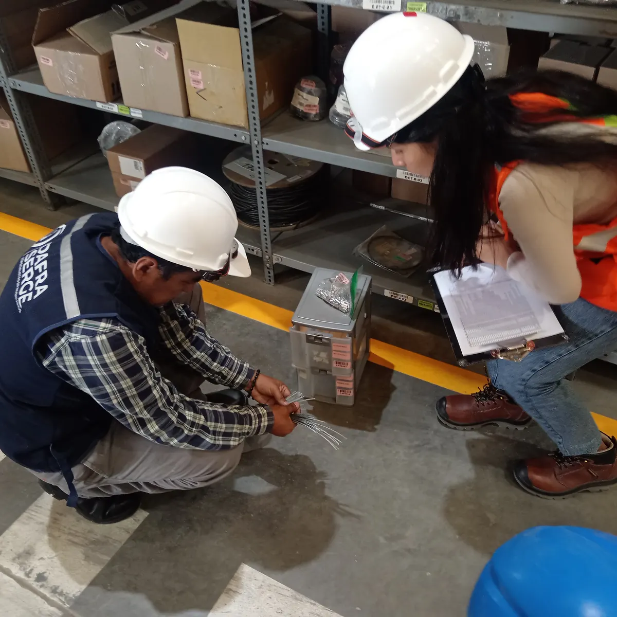 Verificación de repuestos durante un inventario